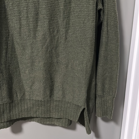 Forest green Old Navy sweater - Picture 2 of 5
